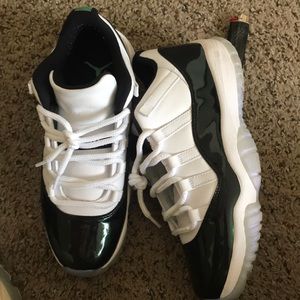 Emerald rise jordan 11 retro low